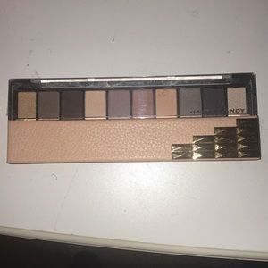 Eyeshadow